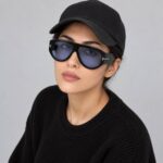 عینک آفتابی زنانه و مردانه مدل تام فورد uv400 خلبانی آبی فریم مشکی | مستر کوالیتی اورسایز استایلی - تصویر 4